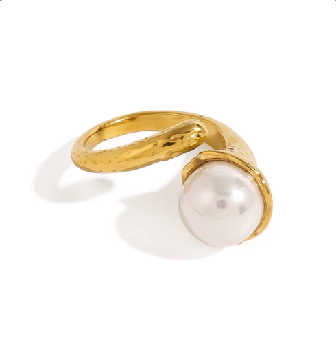 Casablanca Ring – Elegant, Waterproof and Hypoallergenic